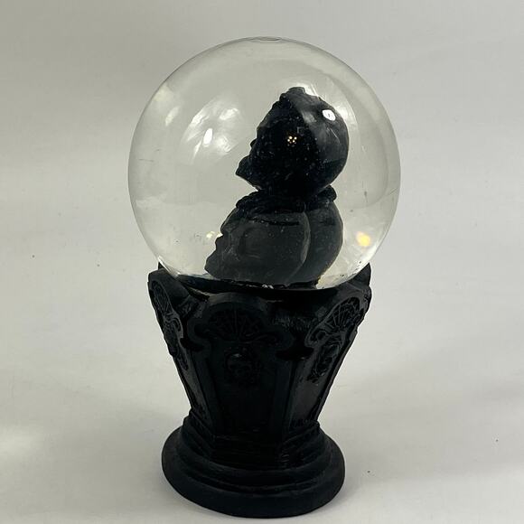 Gothic Skull Bust Musical Waterglobe Black Pedestal Halloween Decor 7.5 In - Picture 4 of 12